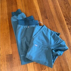 Figs Hydrogreen Scrub Set